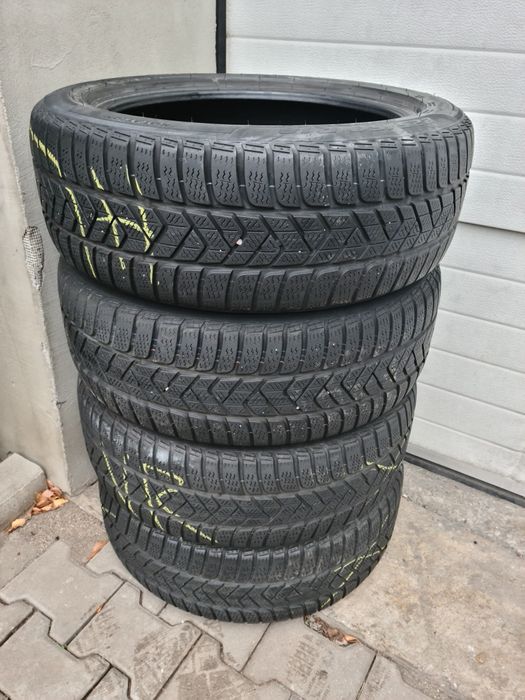 Set 4 anvelope de iarna Pirelli 225/50R18 M+S