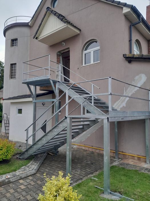 Scara metalica zincata 4mm facem și montaj