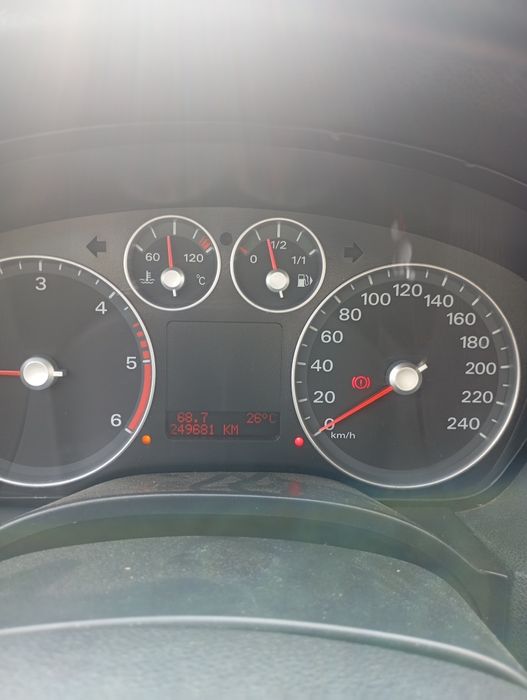 Vând Ford focus doar vand
