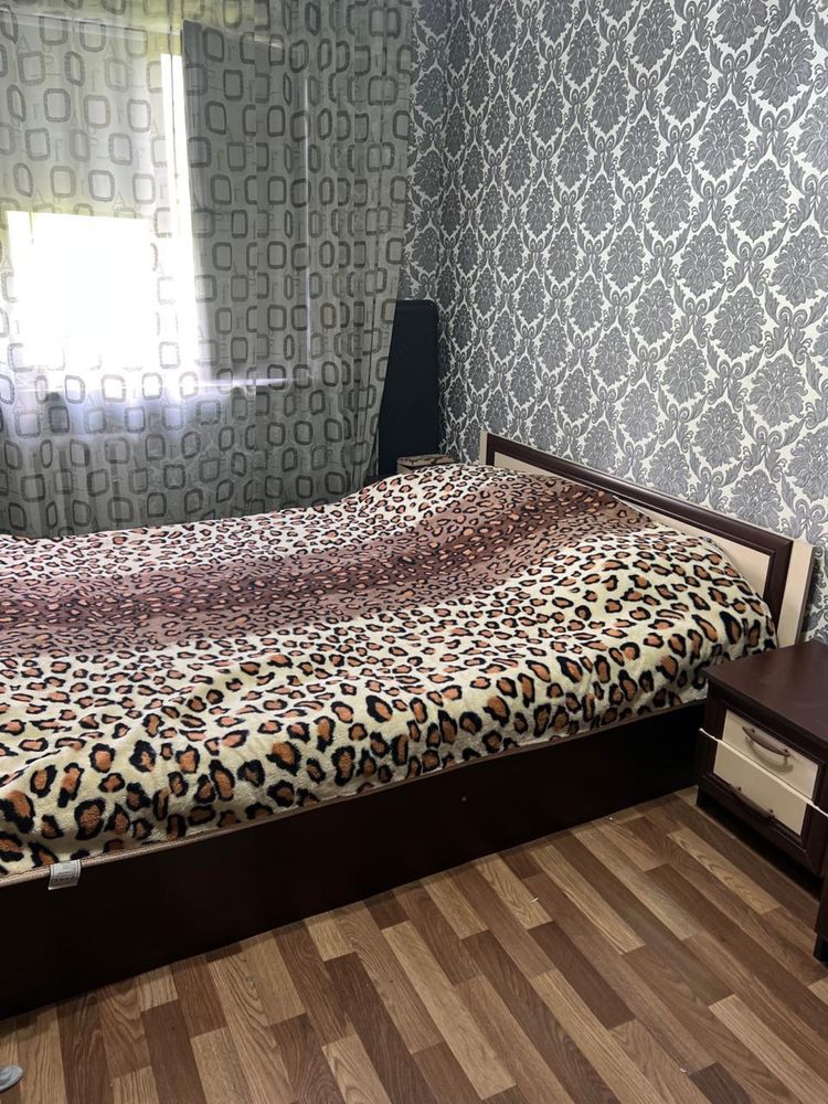 Продаем спальный гарнитура