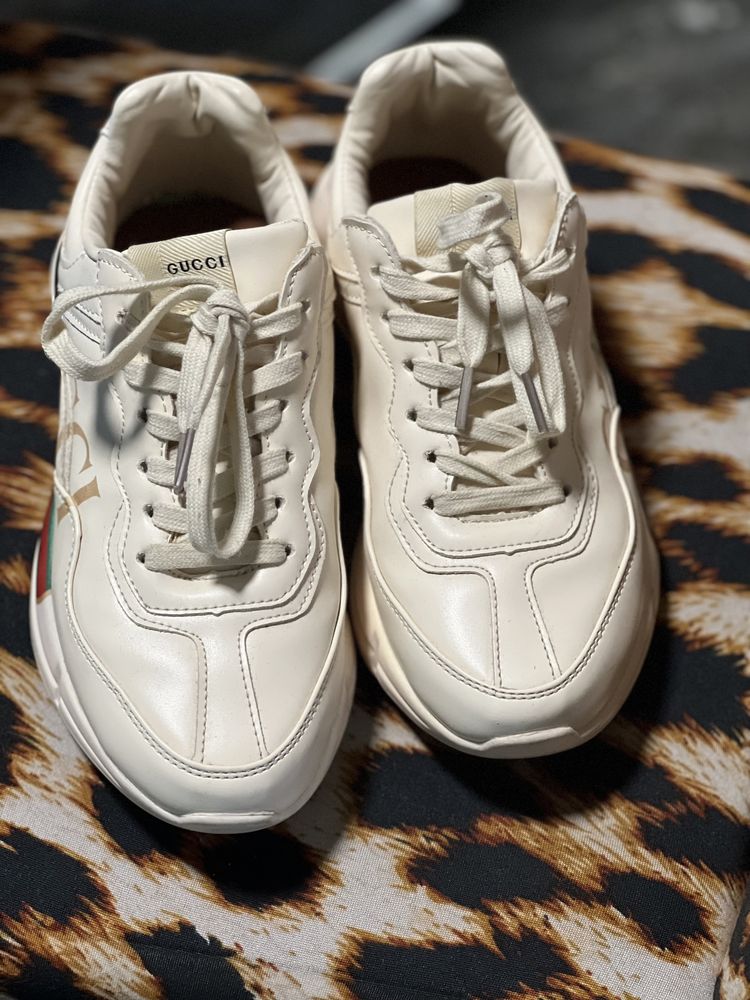 Adidași Gucci 39