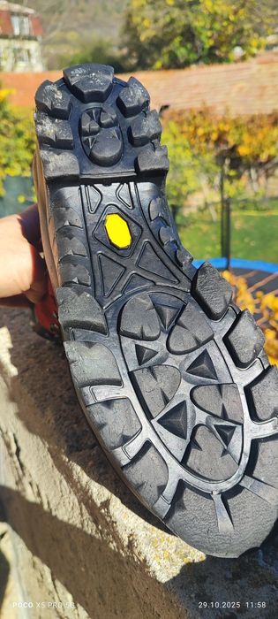 Високопланински туристически обувки Lowa 44