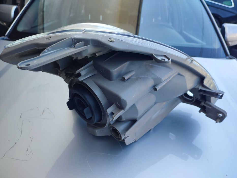 Ляв фар Daihatsu Sirion 2005-2013