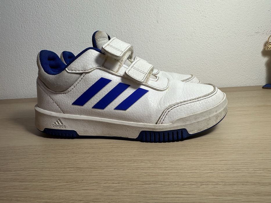 Adidasi marimea 32 Adidas