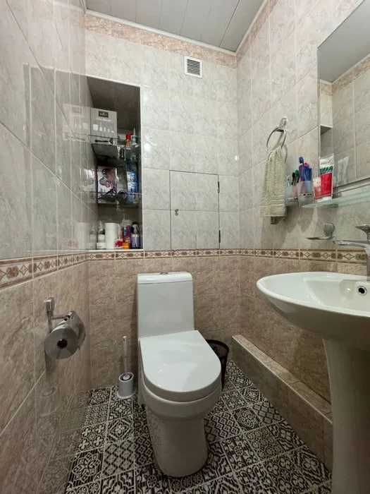 Срочно продается квартира 3*4/1/5 в Сергели-4 с подвалом 78 квм 93000$