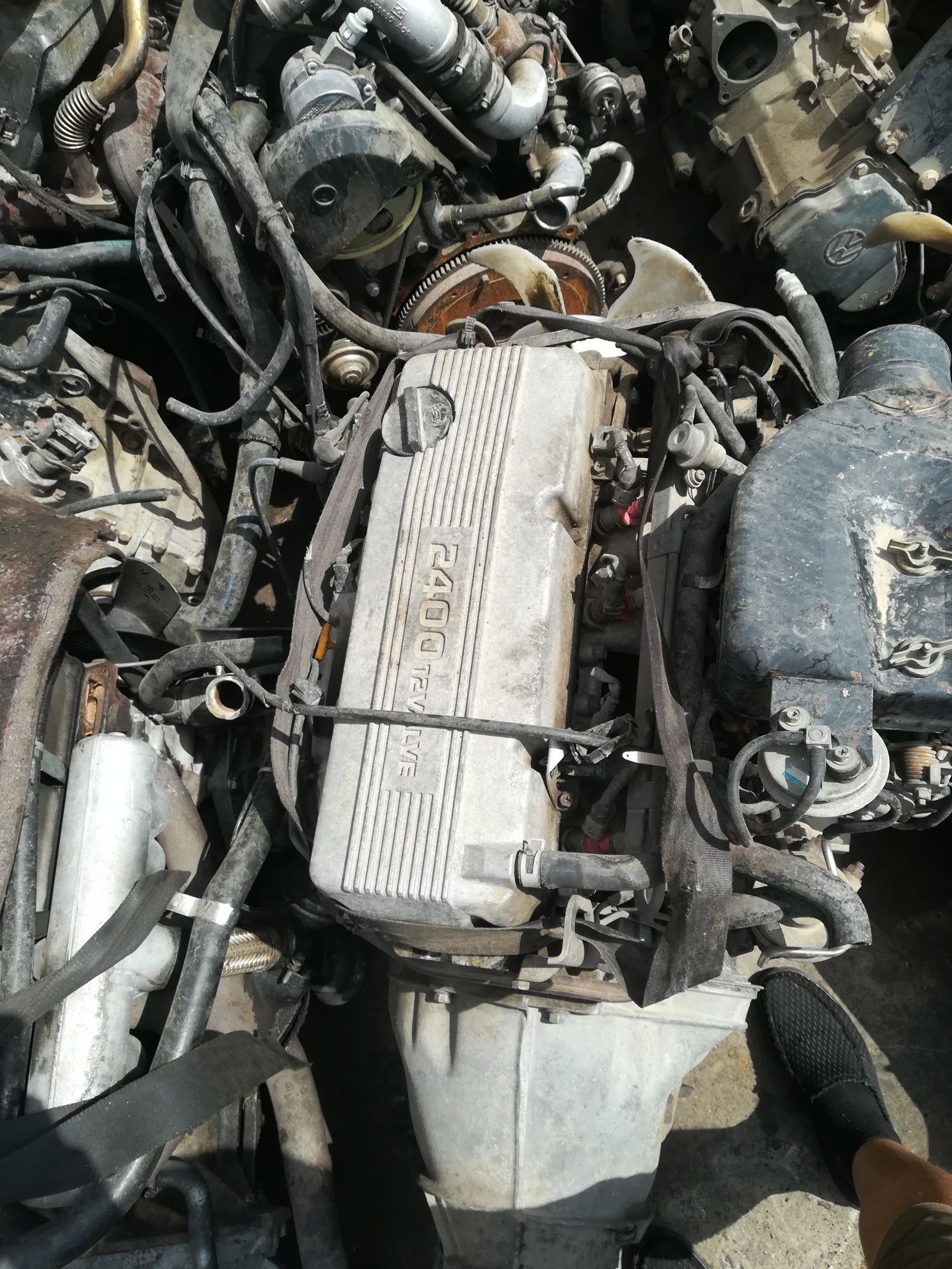 Двигатель на Фольксваген Т4 объем 1.9 2.4 Ниссан Терано Ауди А6 А4 С4