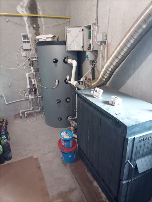 Vând Centrala pe lemne și cox