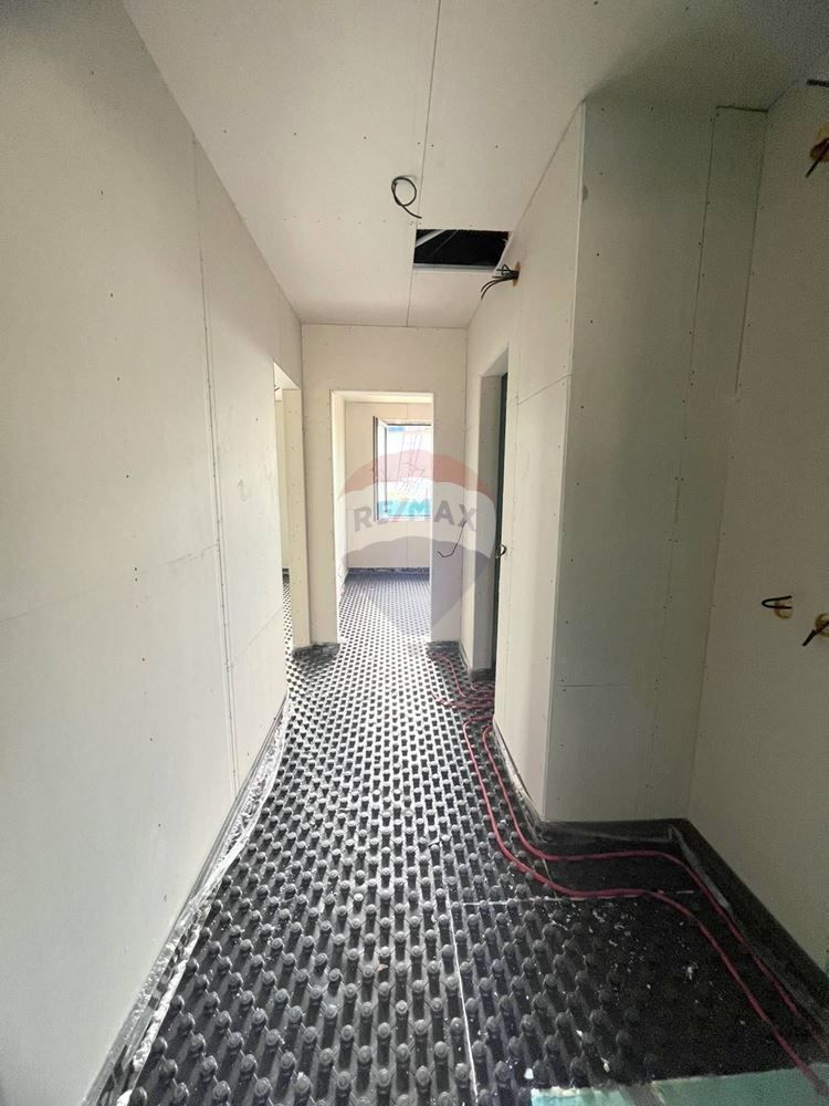 Продава се Къща в Варна, м-т Кочмар - 118 кв.м за 1865 €/кв.м - Снимка #12