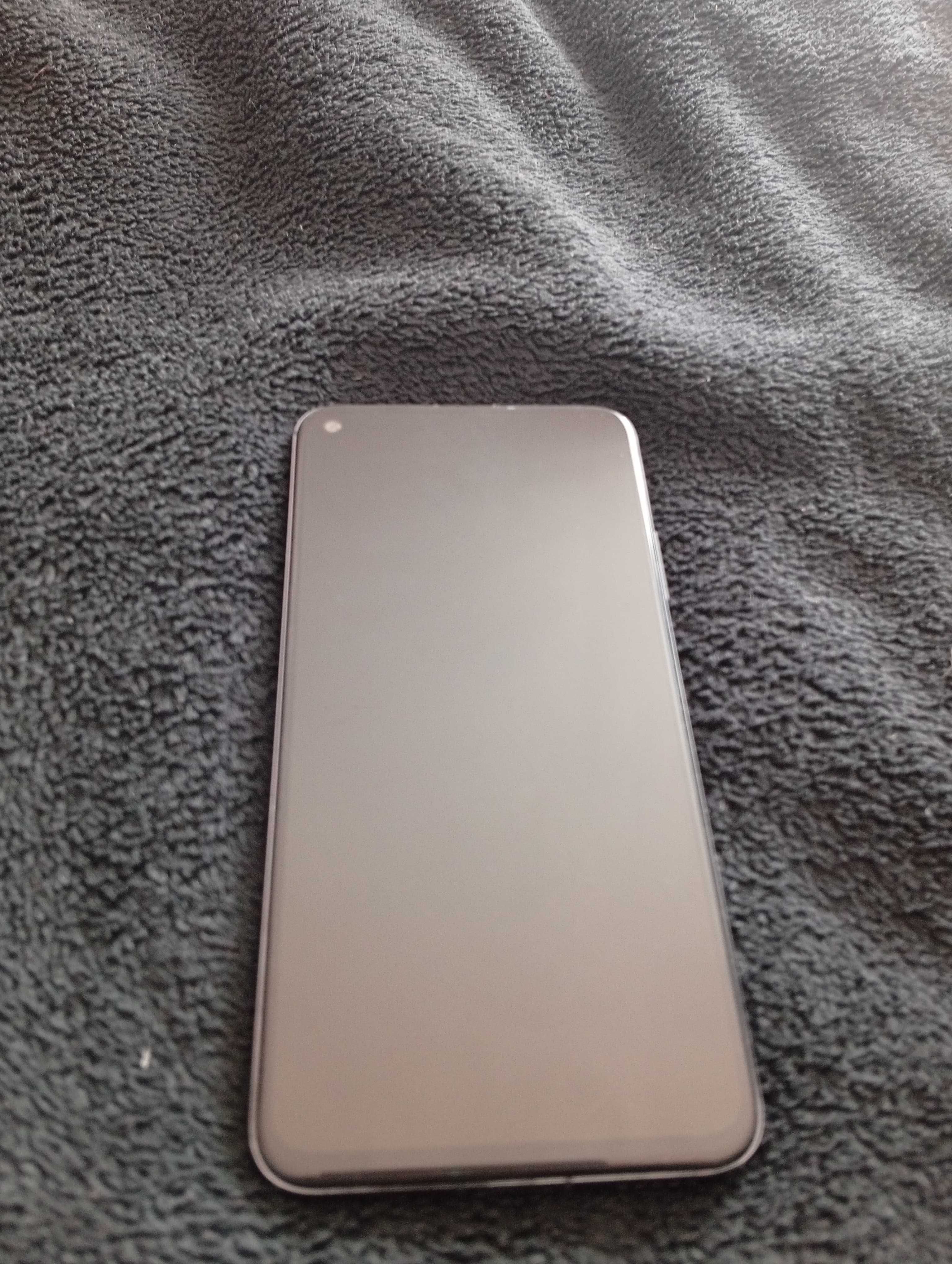 HUAWEI nova 5t .