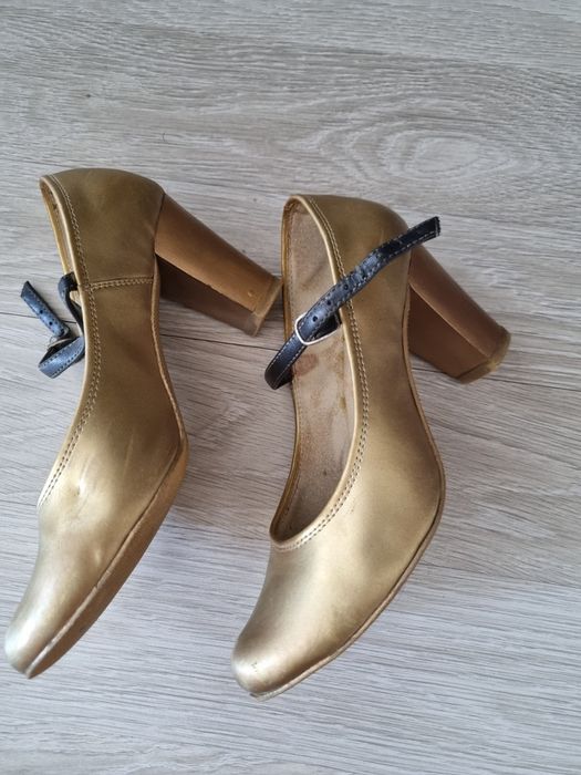 Биге арналған туфли