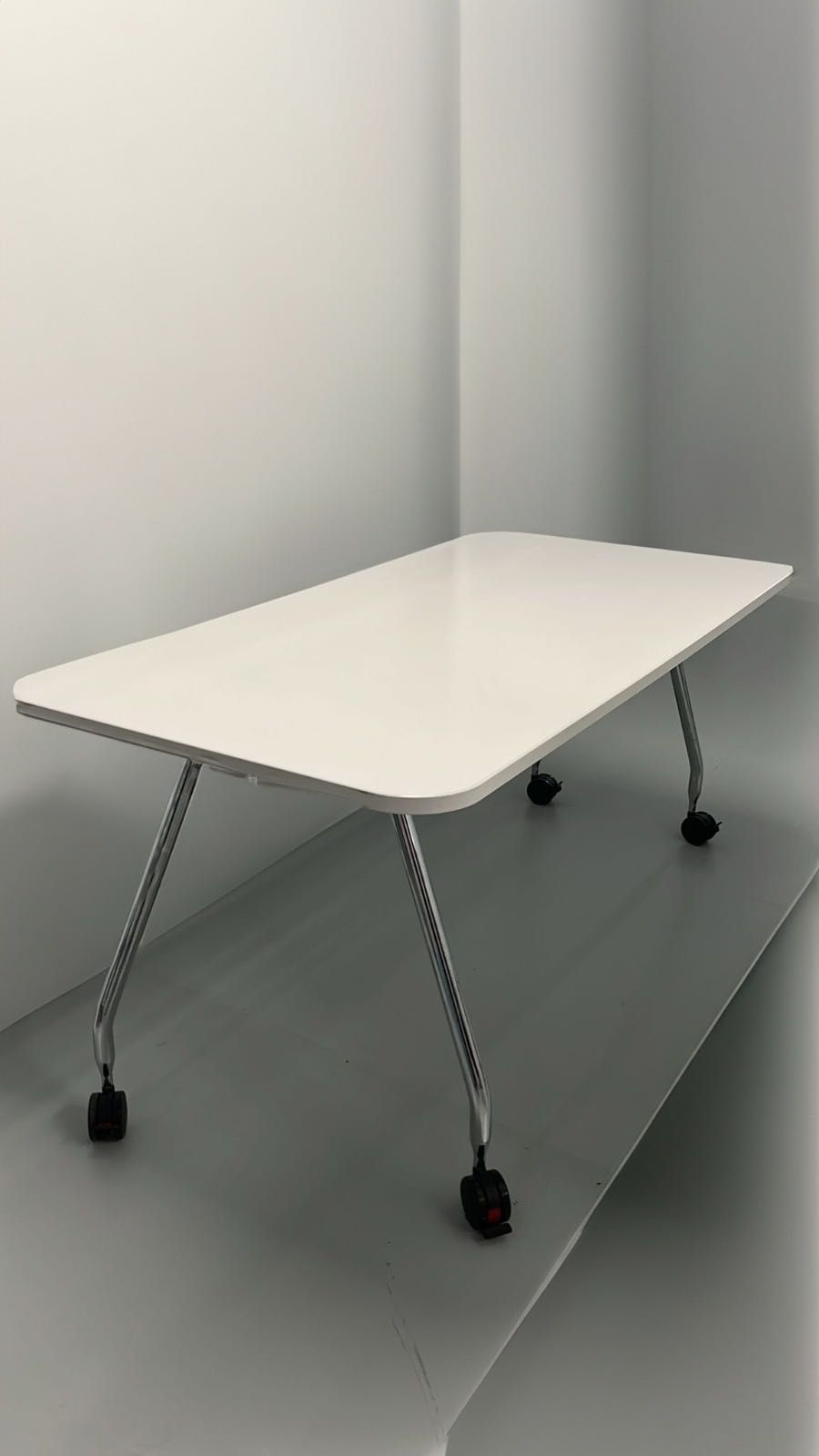 Set masa cu 4 scaune - livrare inclusa