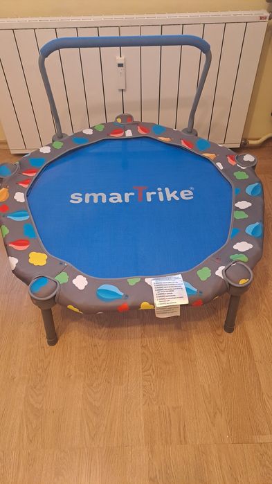 Трамплин Smart Trike /мини батут с басейн с топки/