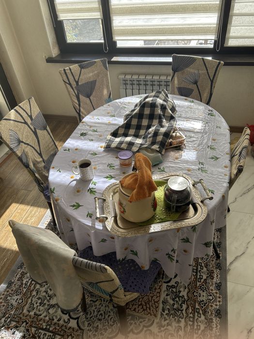 Кухонный стол со стульями. Срочно!!