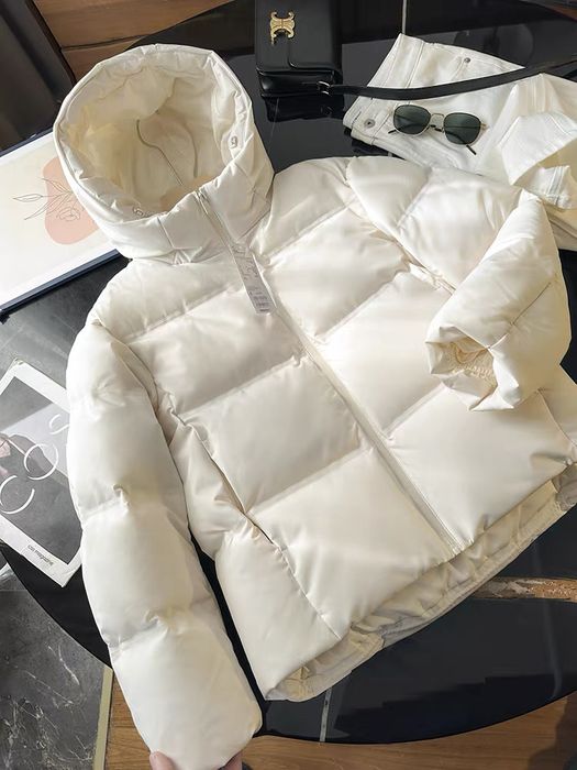 Куртка под Uniqlo новая хс/с