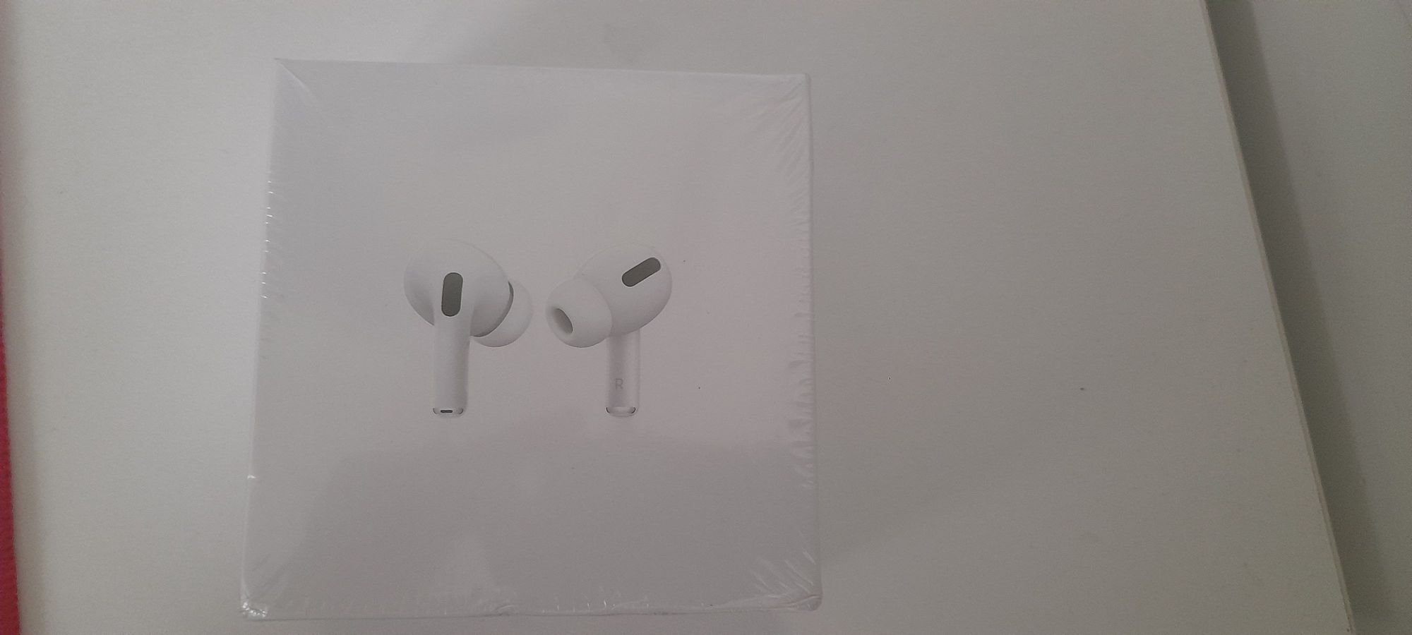 Airpods pro 3 (conține toate elementele de securitate )