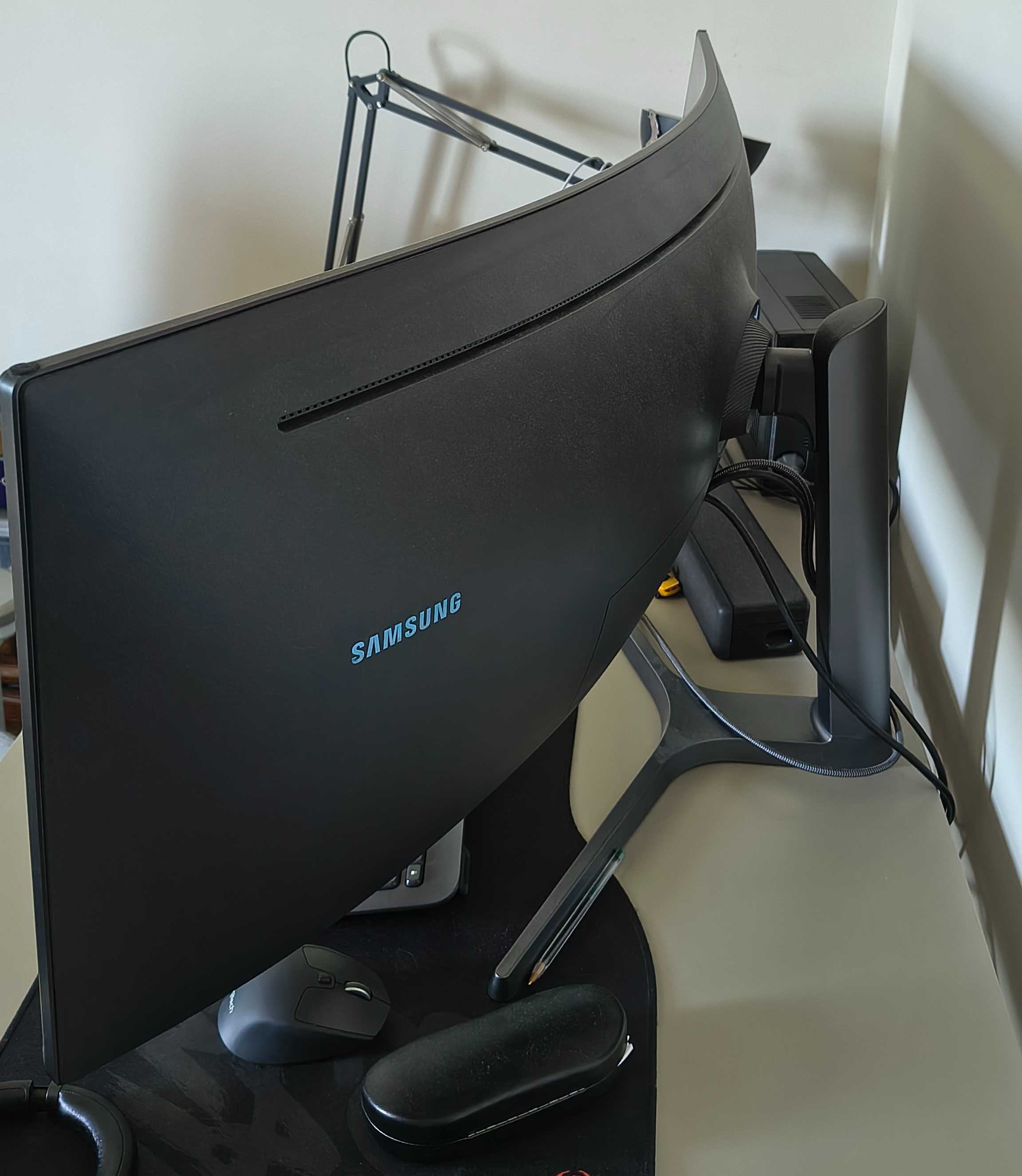 Монитор SAMSUNG Odyssey, 49 инча, QLED, 120Hz, 144ppi, 5120x1440