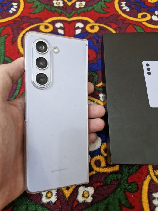 Продаю Z Fold5 Samsung в хорошем состоянии