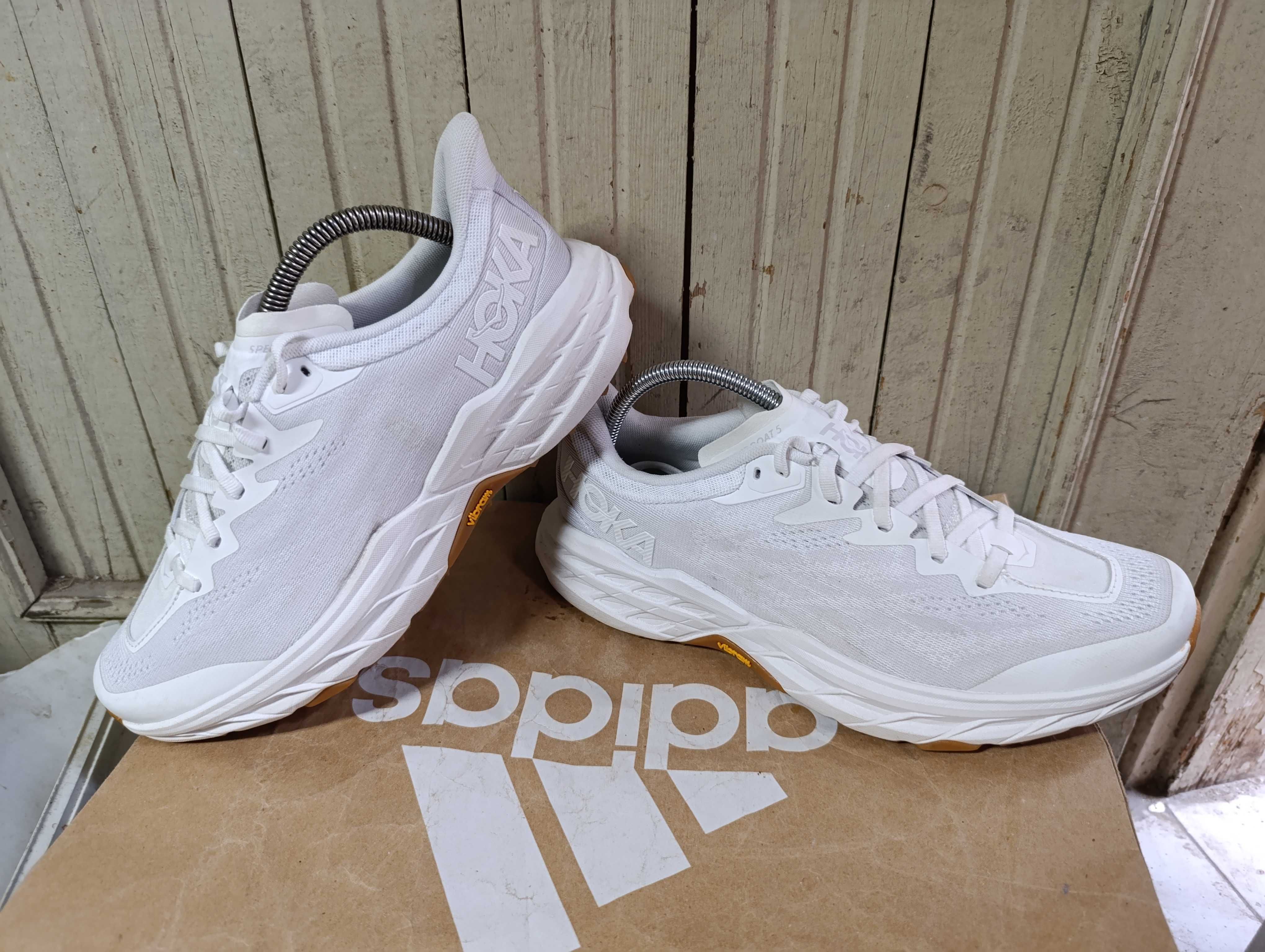 HOKA One One M Speedgoat 5''оригинални мъжки маратонки 43 номер