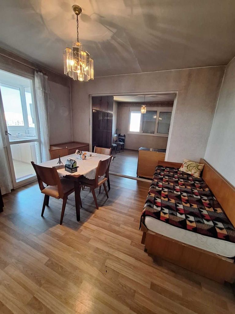 Продава се Тристаен апартамент в Русе, Родина 3 - 87 кв.м за 1035 €/кв.м - Снимка #15
