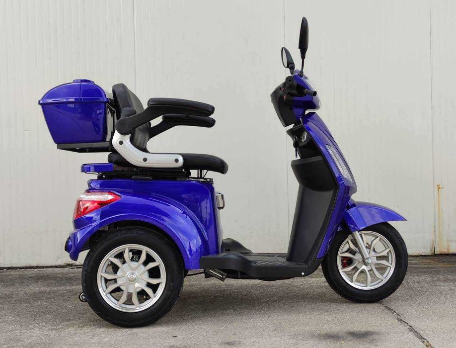 Луксозна едноместна електрическа триколка модел VISTA T408 в син цвят