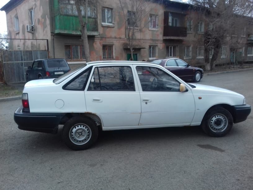 Продам автомобиль daewoo nexia.