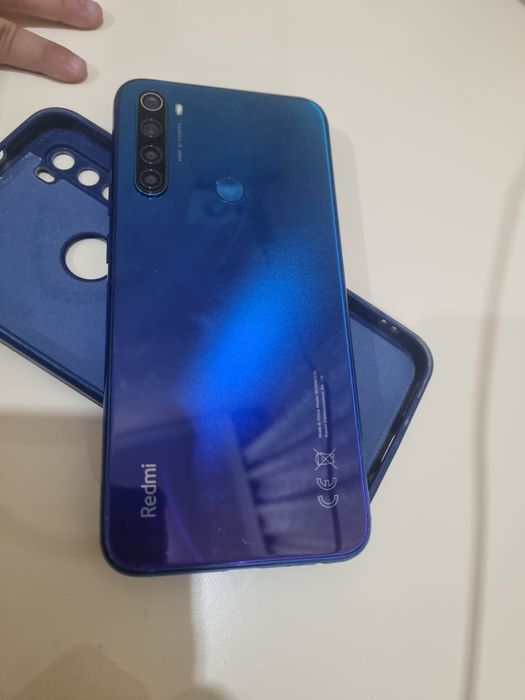 продам телефон редми 8