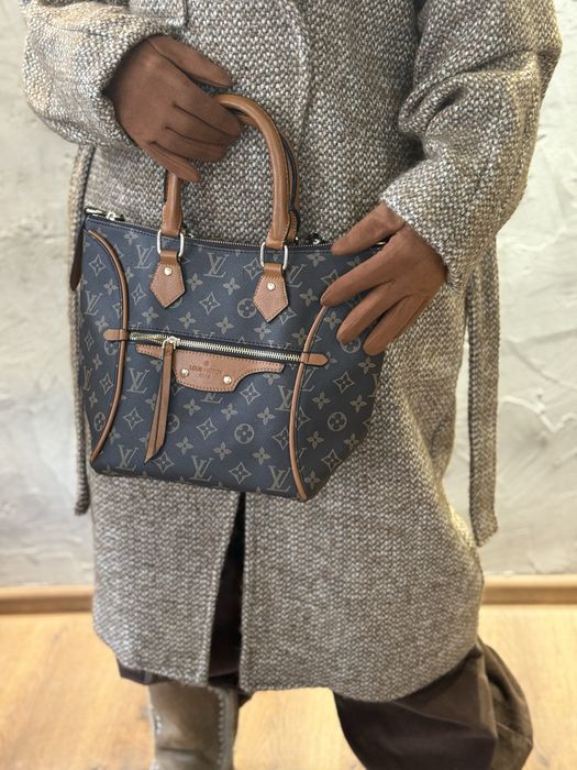 Louis Vuitton Monogram Elegant Zip Tote