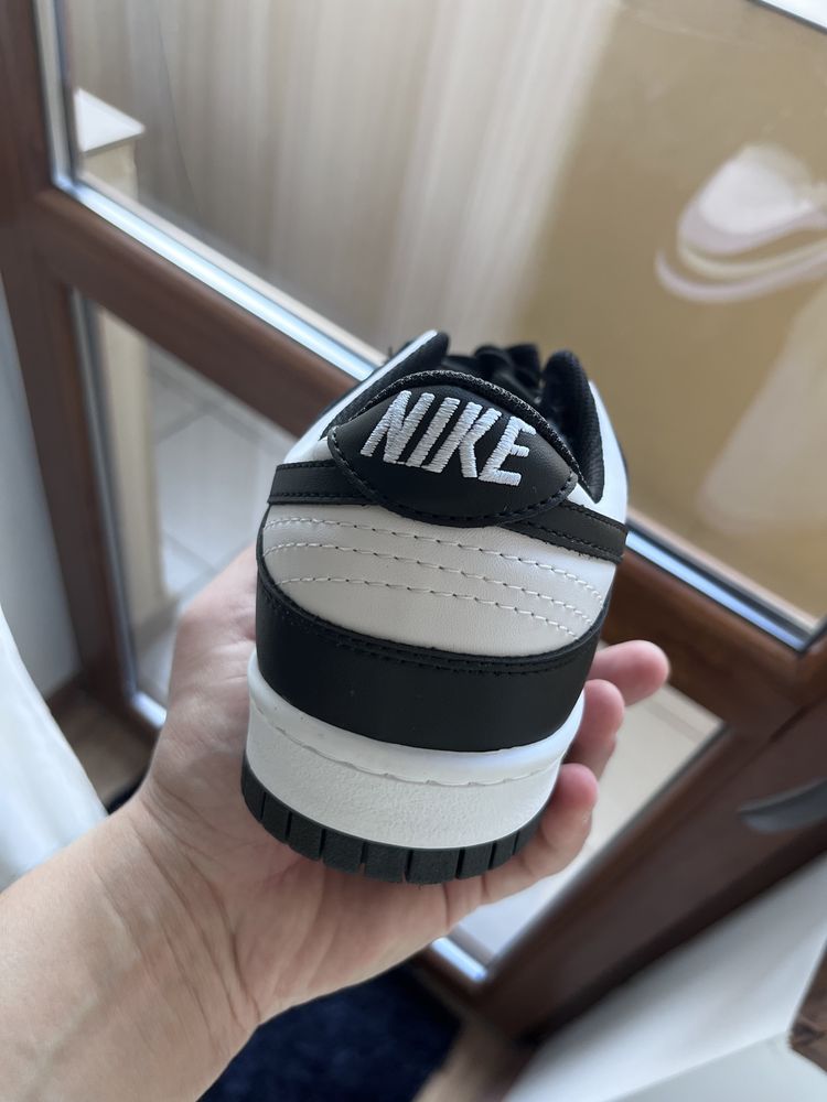 Adidasi Nike Dunk Low Retro Panda (Livrare cu verificare)