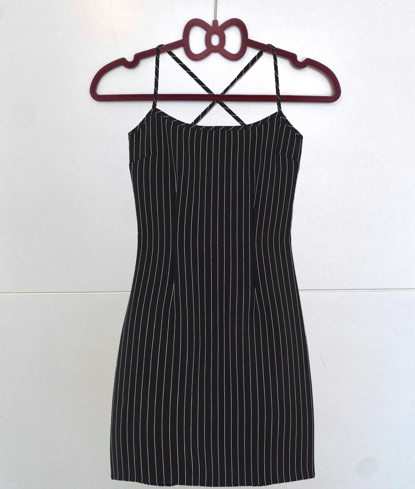 Rochie neagra scurta in dungi cu spatele decupat H&M mar 40 - 42 M L