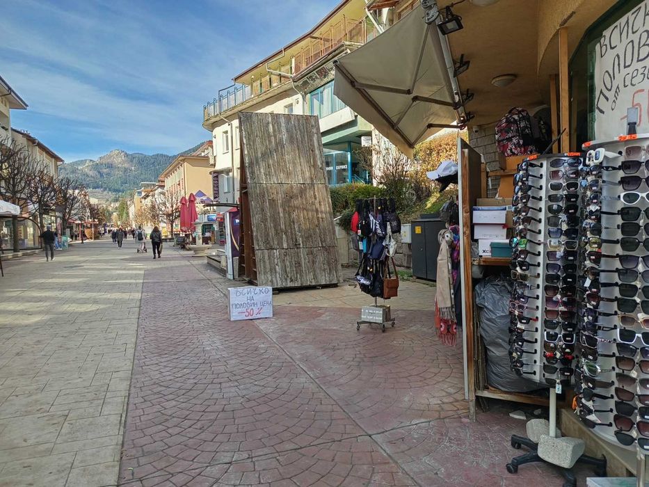 Дава се под наем Магазин в Смолян, Стар център - 45 кв.м за 800 € - Снимка #3