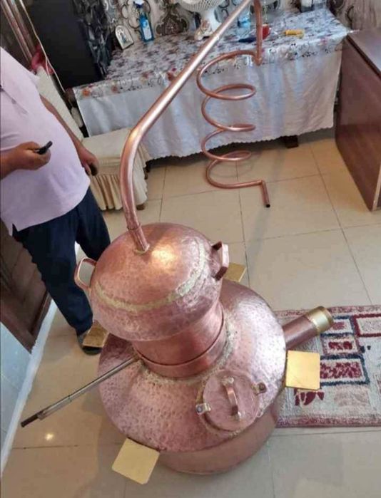 Vând cazane de țuică din cupru alimentar orice mărimea mai multe infor