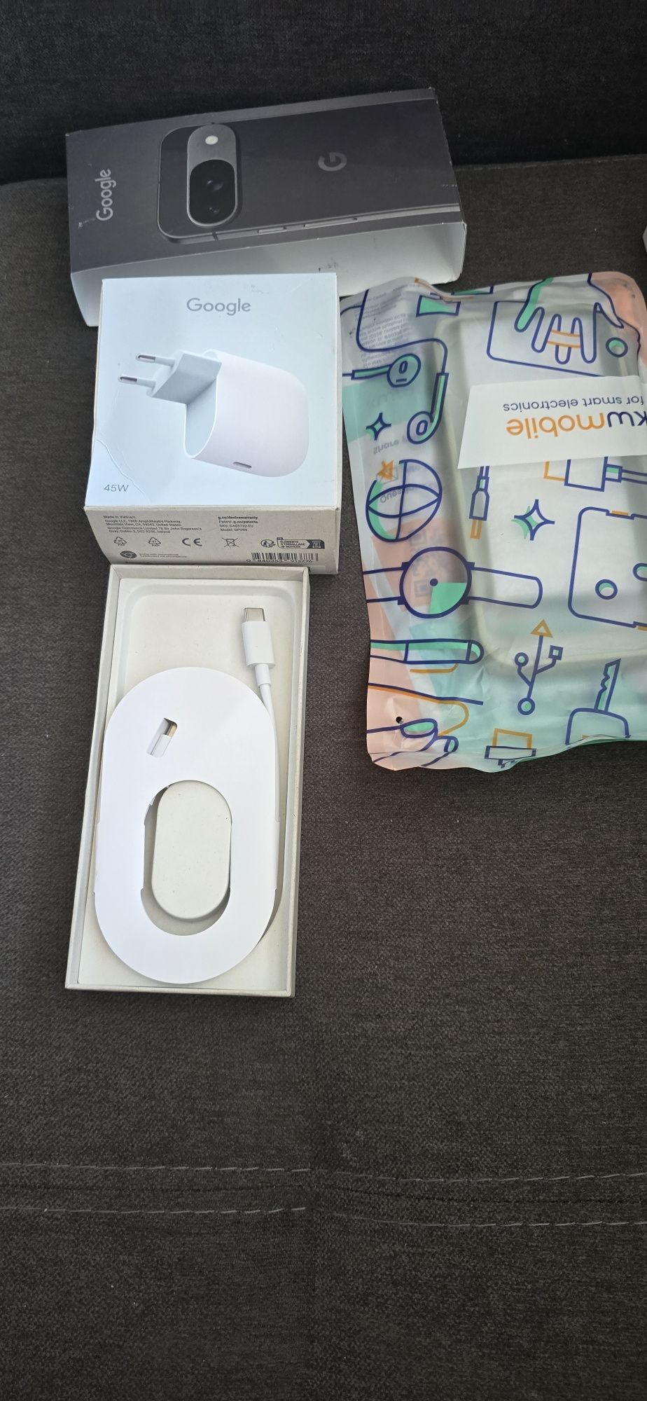 Gogle Pixel 9 128GB!!Нов пълен комплект