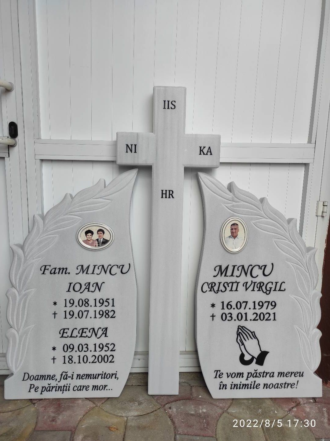 Monumente funerare - Cruci din marmura