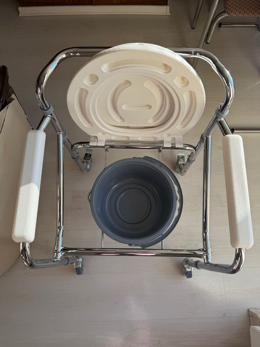 Тоалетен стол 3в1