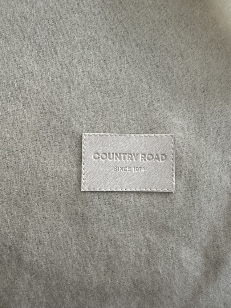 Country road шал