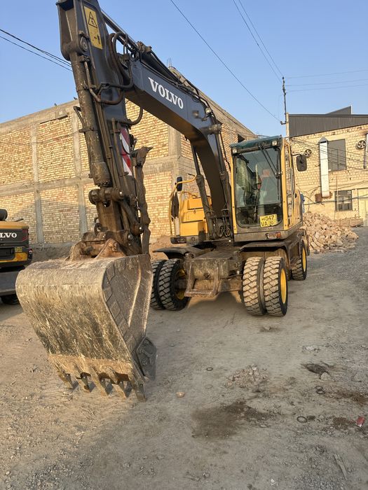 Ekskavator Maxsus Texnika xizmati