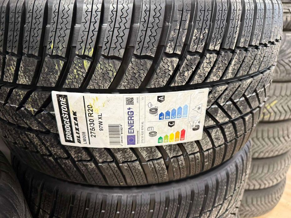 Bridgestone Blizak LM005 275/30/20, 245/35/20