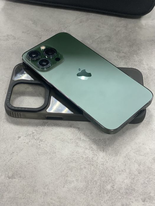 Продам IPhone 13 Pro