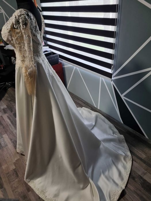Rochie de mireasa marimea M-L
