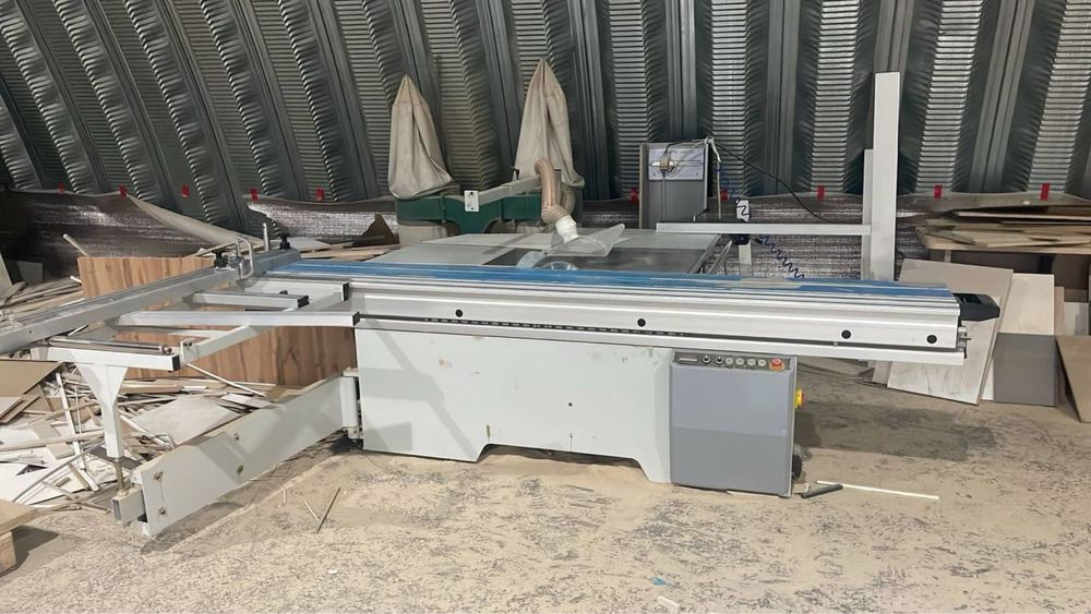 Распиловочный станок 3200