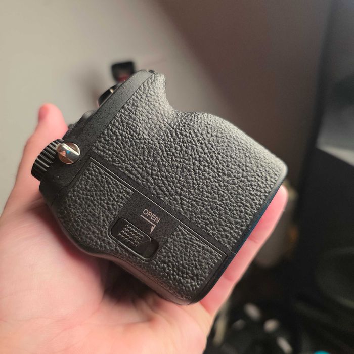 Sony A7 IV - Практически НОВ на 8000 кадъра!