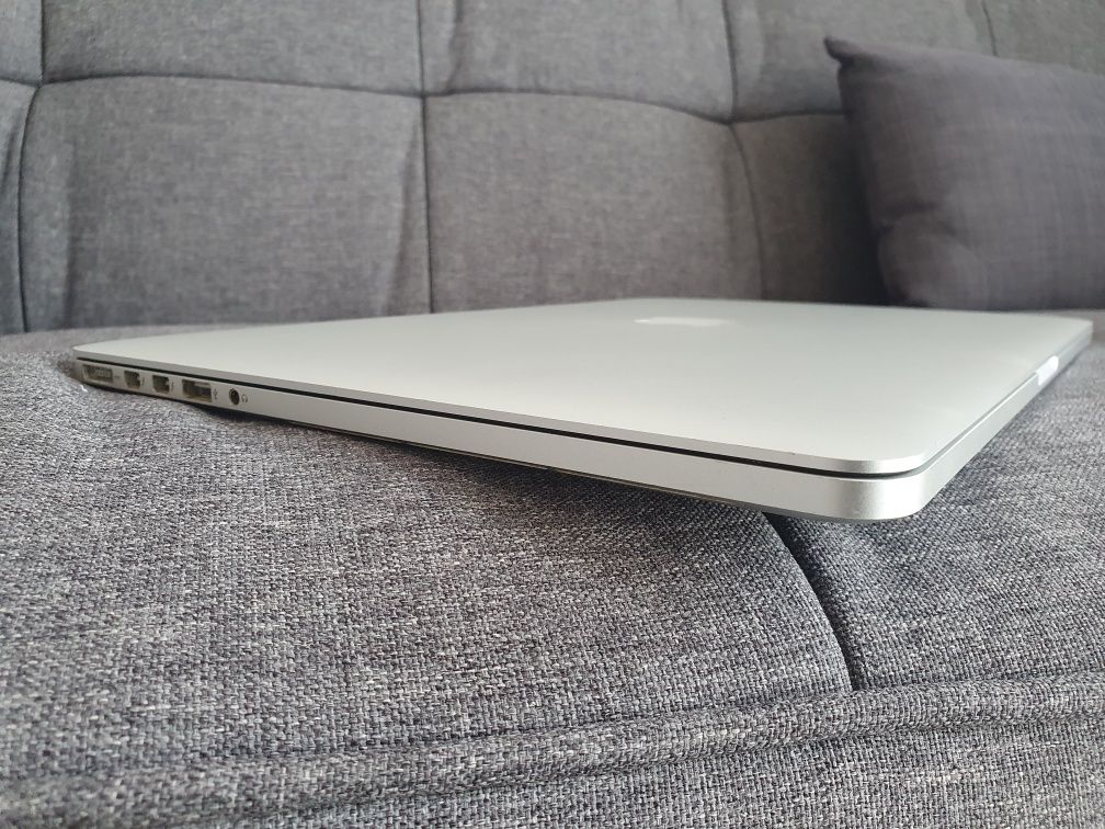 Apple Macbook Pro Retina 15 inch Intel i7 16GB RAM SSD 500 bat 100%