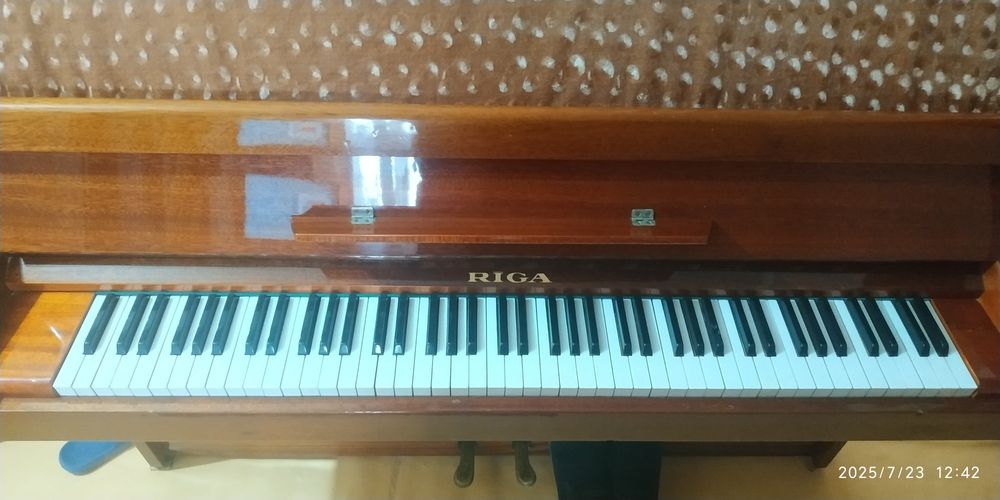 Продается пианино RIGA
