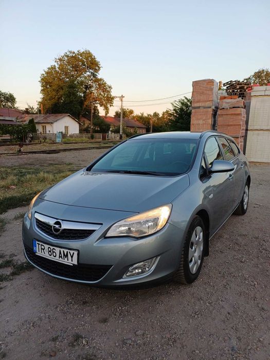 Opel Astra J Sports Tourer