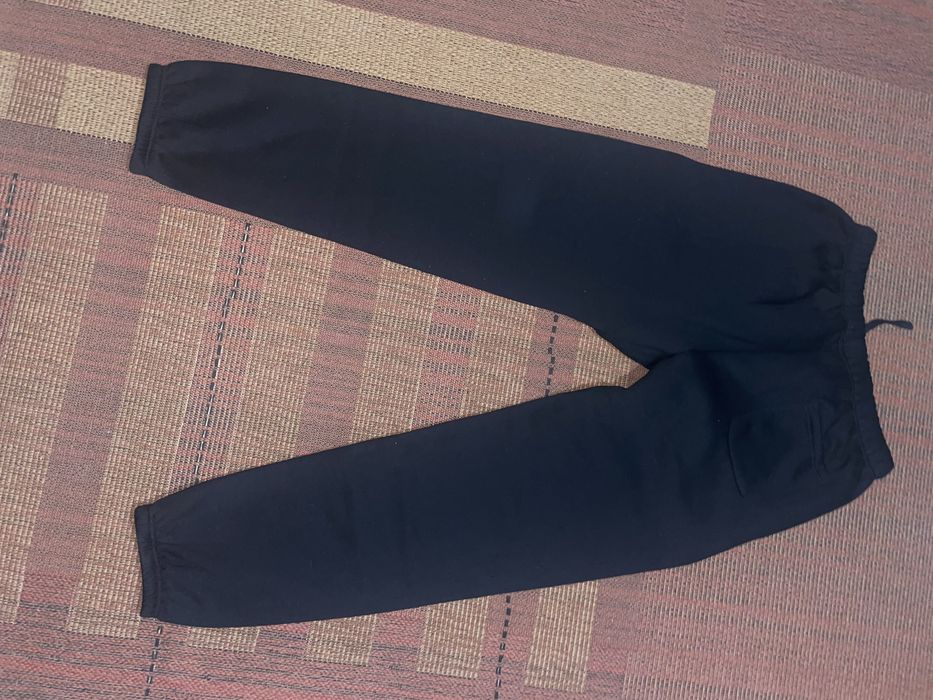 Essentials панталон черен