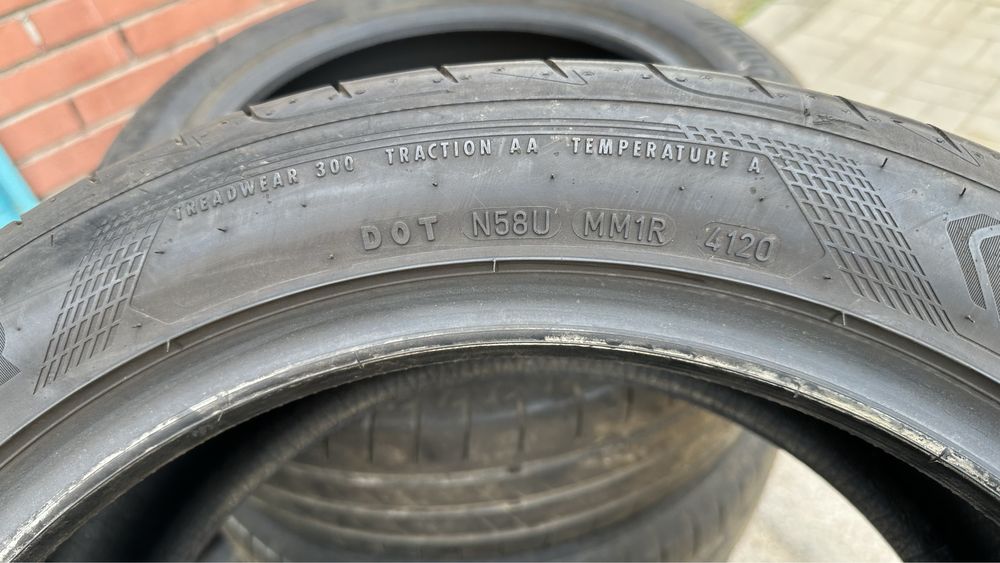 Продавам 2бр. Летни гуми 245/45/18 Goodyear