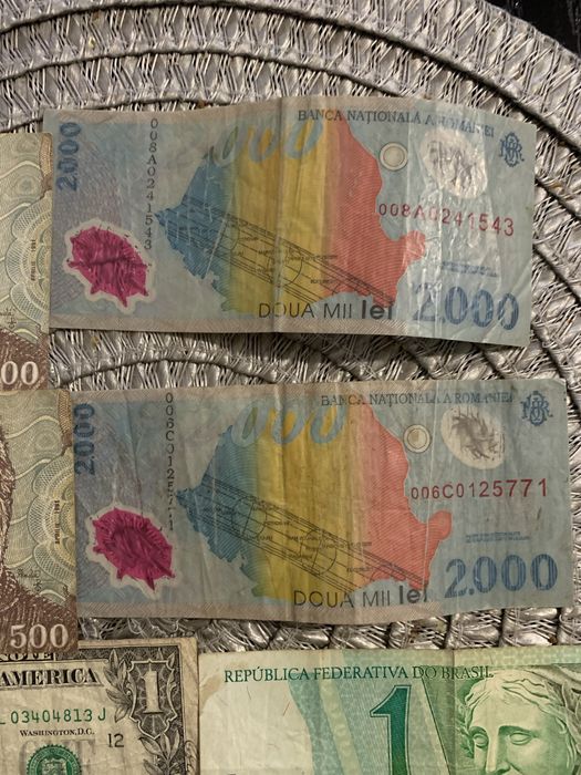 Vind bancnote vechi pentru colectionari