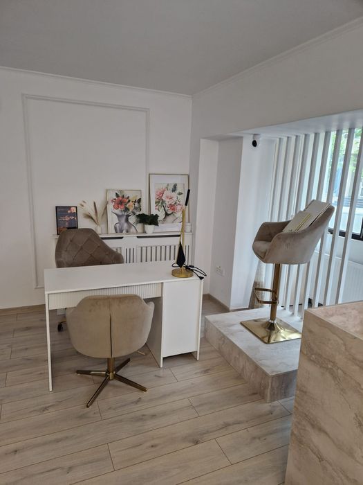 Închiriez post de lucru în salon de înfrumusețare