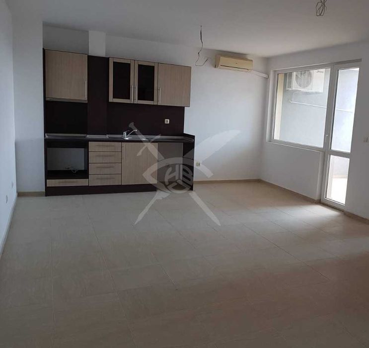 Продава се Тристаен апартамент в к.к. Слънчев бряг - 82 кв.м за 915 €/кв.м - Снимка #2