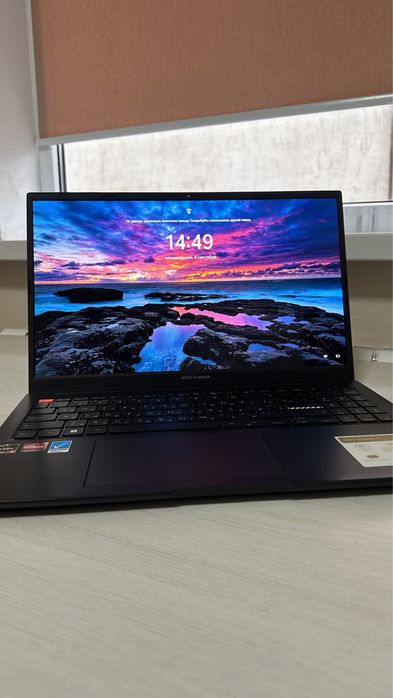 Asus Vivobook с QLED экраном